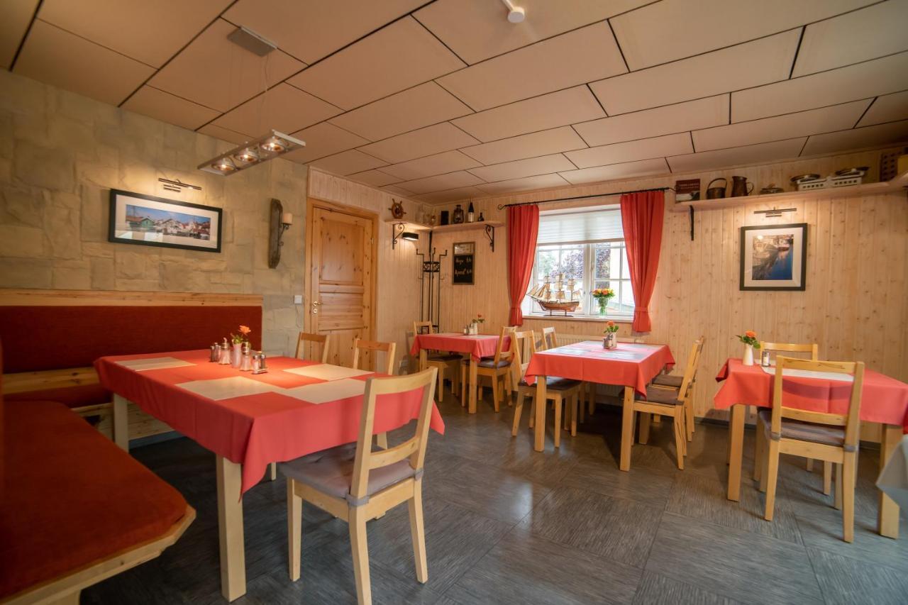 Haus Stoertebeker Appartements - Hotel Garni, Seebad Лубмін Екстер'єр фото